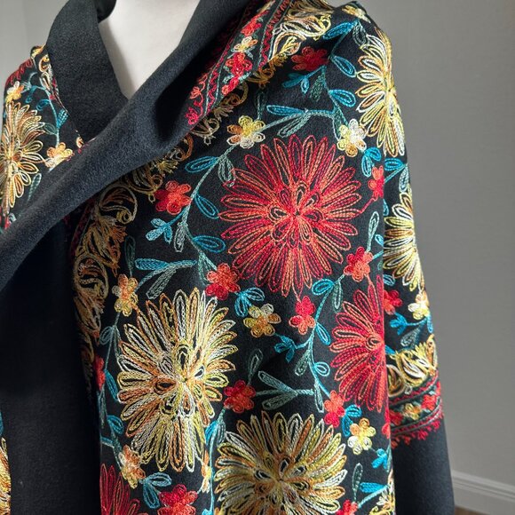 Baby Alpaca Shawl / Wrap in Black with Multicolor Embroidery – Made in Peru  New - Picture 5 of 14